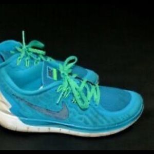 Nike Barefoot ride Free 5.0